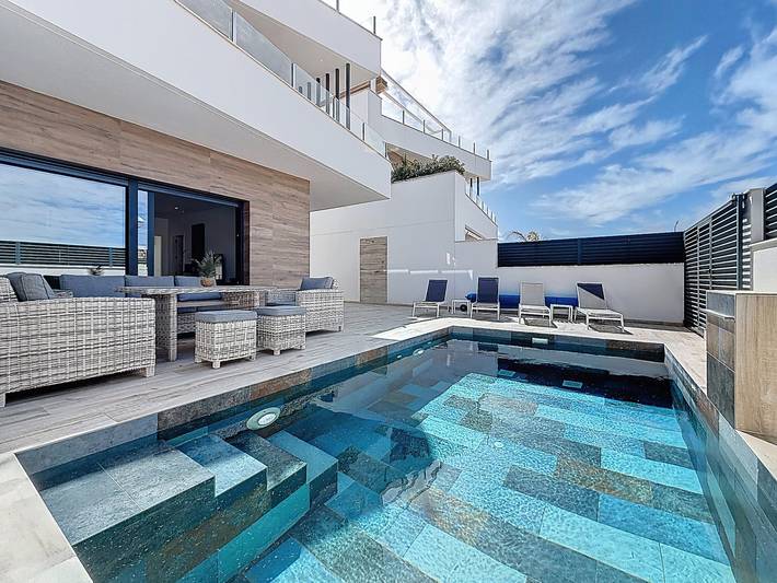 Ferienhaus für 8 Personen, mit Balkon und Terrasse in Guardamar del Segura