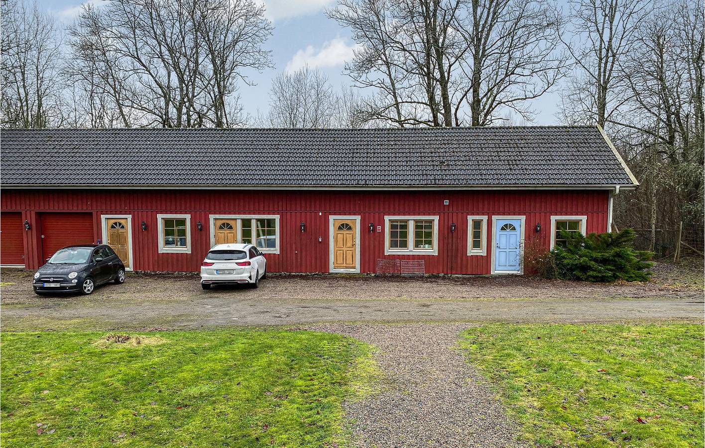 Hel semesterlägenhet, Lägenhet för 4 Personer med trädgård in Jönköpings län