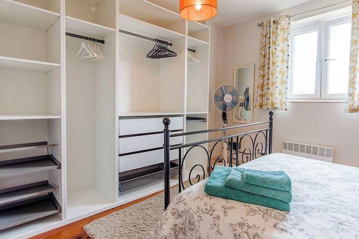 Gîte pour 4 personnes, avec jardin et piscine à Villeneuve-la-Comtesse - 3