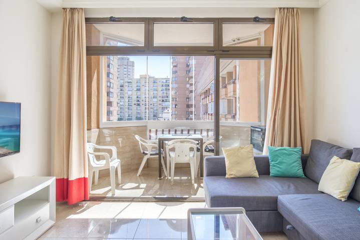 Ganze Wohnung, Ferienwohnung "Marina Sunny View" mit Wi-Fi, Garten & Terrasse in Fuengirola Zentrum, Fuengirola