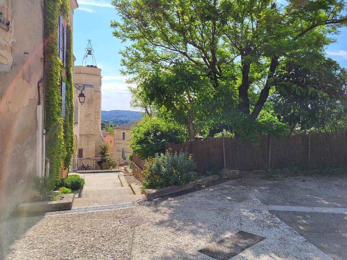 Appartement entier, Maison de village avec vue Panoramique in Pujaut, Région de Nîmes