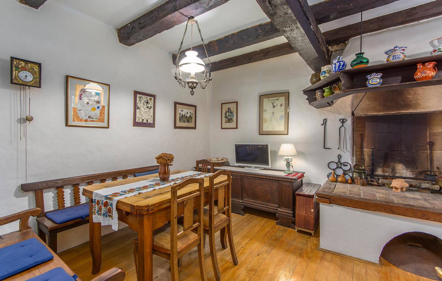 Charmantes Apartment in Grožnjan mit Terrasse und WLAN – 100 m vom Stadtzentrum entfernt in Grožnjan, Općina Grožnjan
