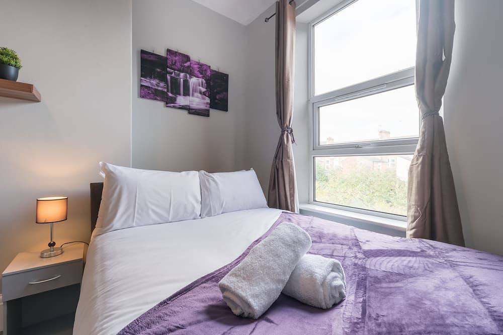 Saks Villa by Jesouth in Kingston upon Hull, Yorkshire y Humber