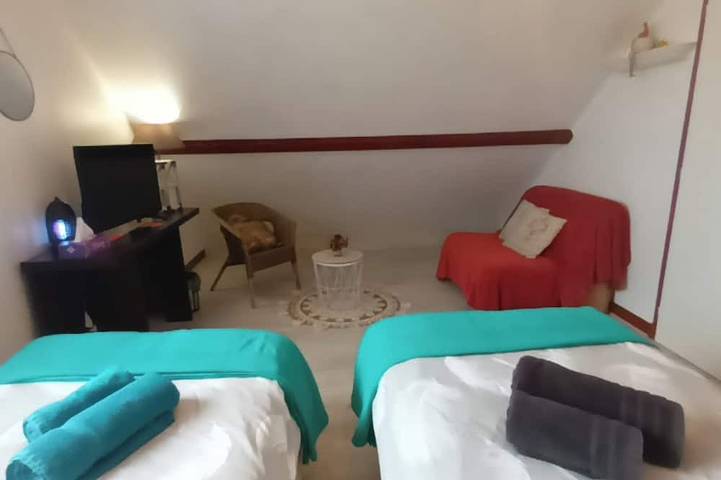 Location de vacances pour 5 personnes, avec jardin à Saillenard - 3