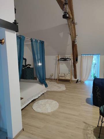 Gîte pour 2 personnes, avec balcon et vue dans Celon
