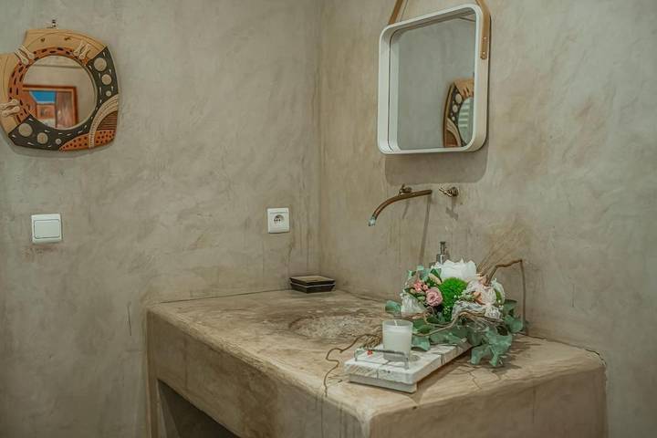 Location de vacances pour 15 personnes, avec piscine ainsi que terrasse et jacuzzi à Saint-Victoret - 2