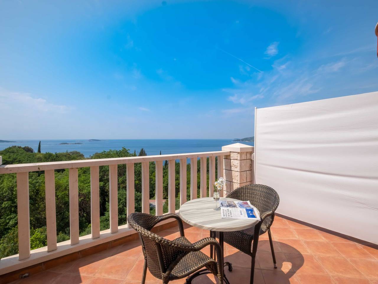 Entire apartment, Villa Panorama Dubrovnik (S1) - Deluxe Double Room with Terrace and Sea View in Plat, Dubrovnik-Neretva