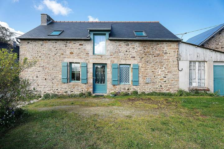 Chez Jeannine - maison rénovée avec cour fermée 3 étoiles in Erquy, Côte d’Émeraude