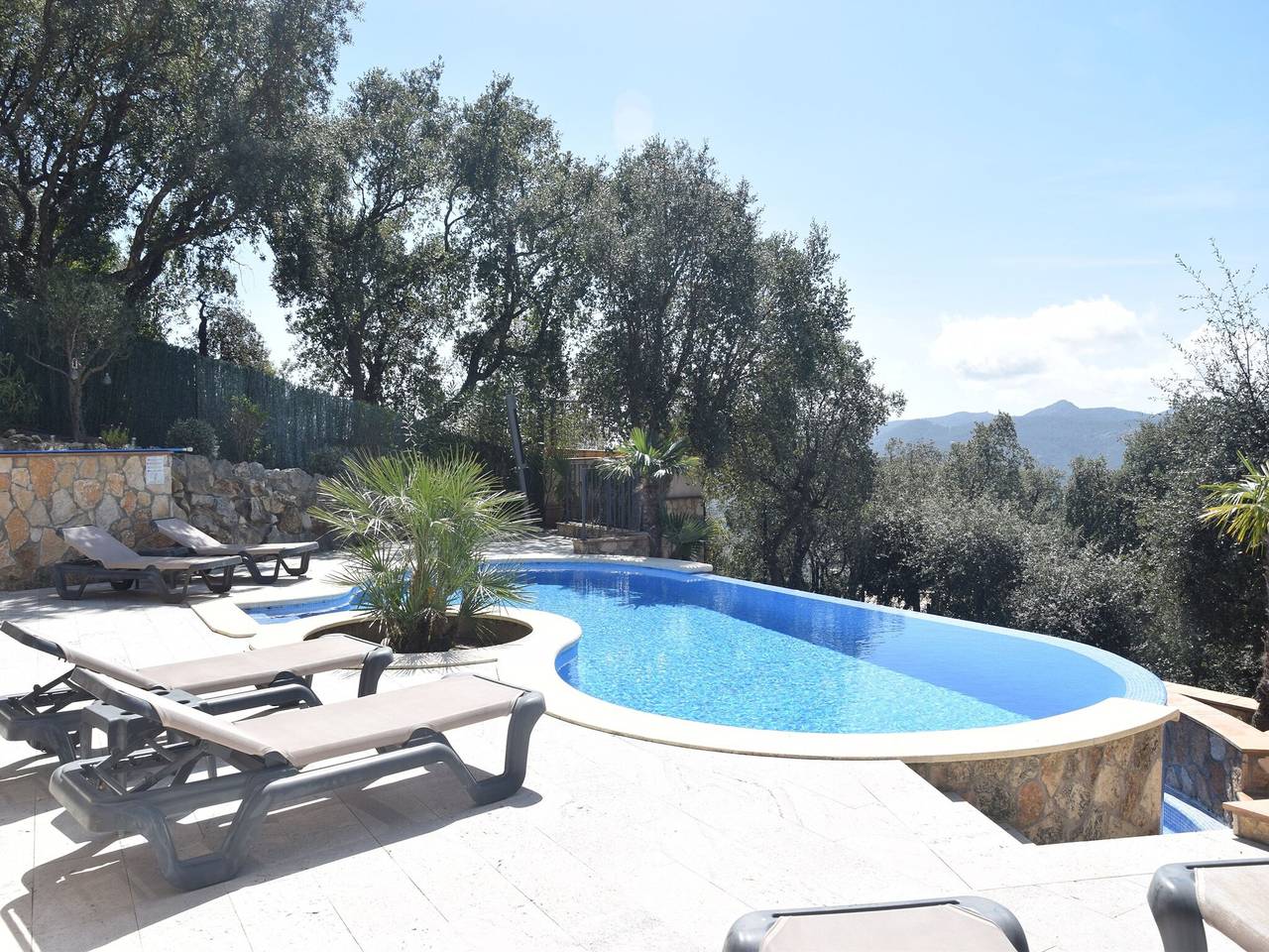 Beautiful villa with fantastic view and infinity pool near Santa Cristina d'Aro in Santa Cristina d'Aro, Costa Brava