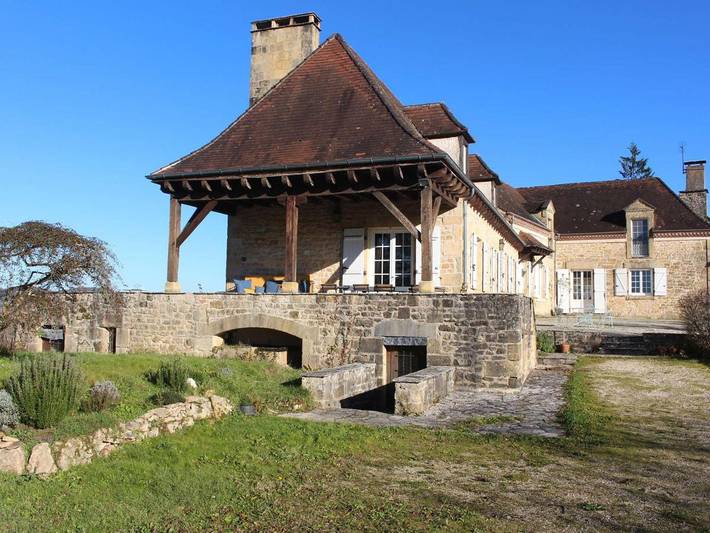 Location de vacances pour 14 personnes, avec jardin et terrasse à Sainte-Mondane