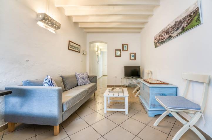 Encantadora casa de vacaciones "Casa Juana" en el casco antiguo con Wi-Fi y aire acondicionado; aparcamiento disponible in Ciudadela, Costa de Menorca