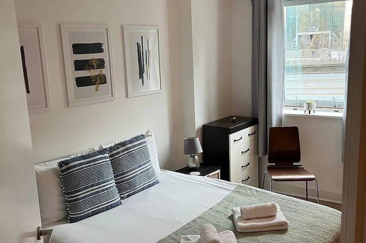 Entire apartment, City Centre Studio, Comfy Bed beside New St Station in Birmingham, Birmingham Area