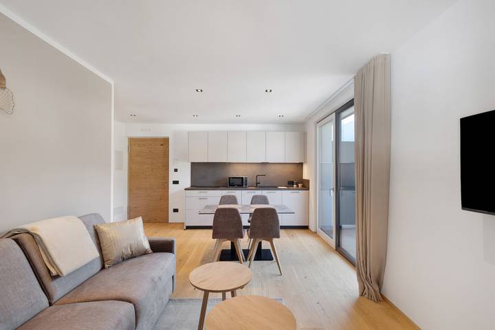 Gîte pour 4 personnes, avec jardin et balcon à Villabassa - 2