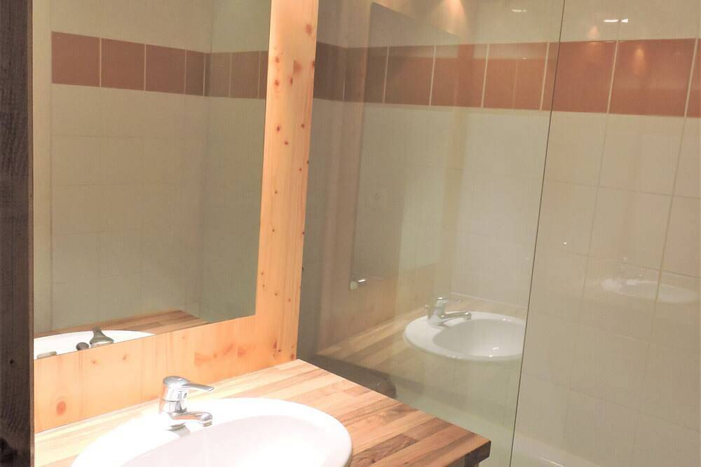 Appartement entier, Hameau 1 303 - Spa & Piscine appartement 6 pers in Orelle, Région de Saint-Jean-de-Maurienne