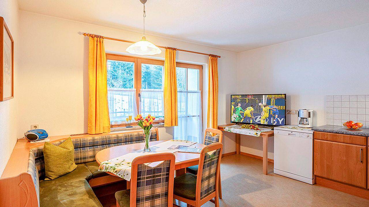 Ganze Ferienwohnung, Ferienwohnung für 6 Personen (67 m²) in Pfunds in Nauderer Berge, Pfunds