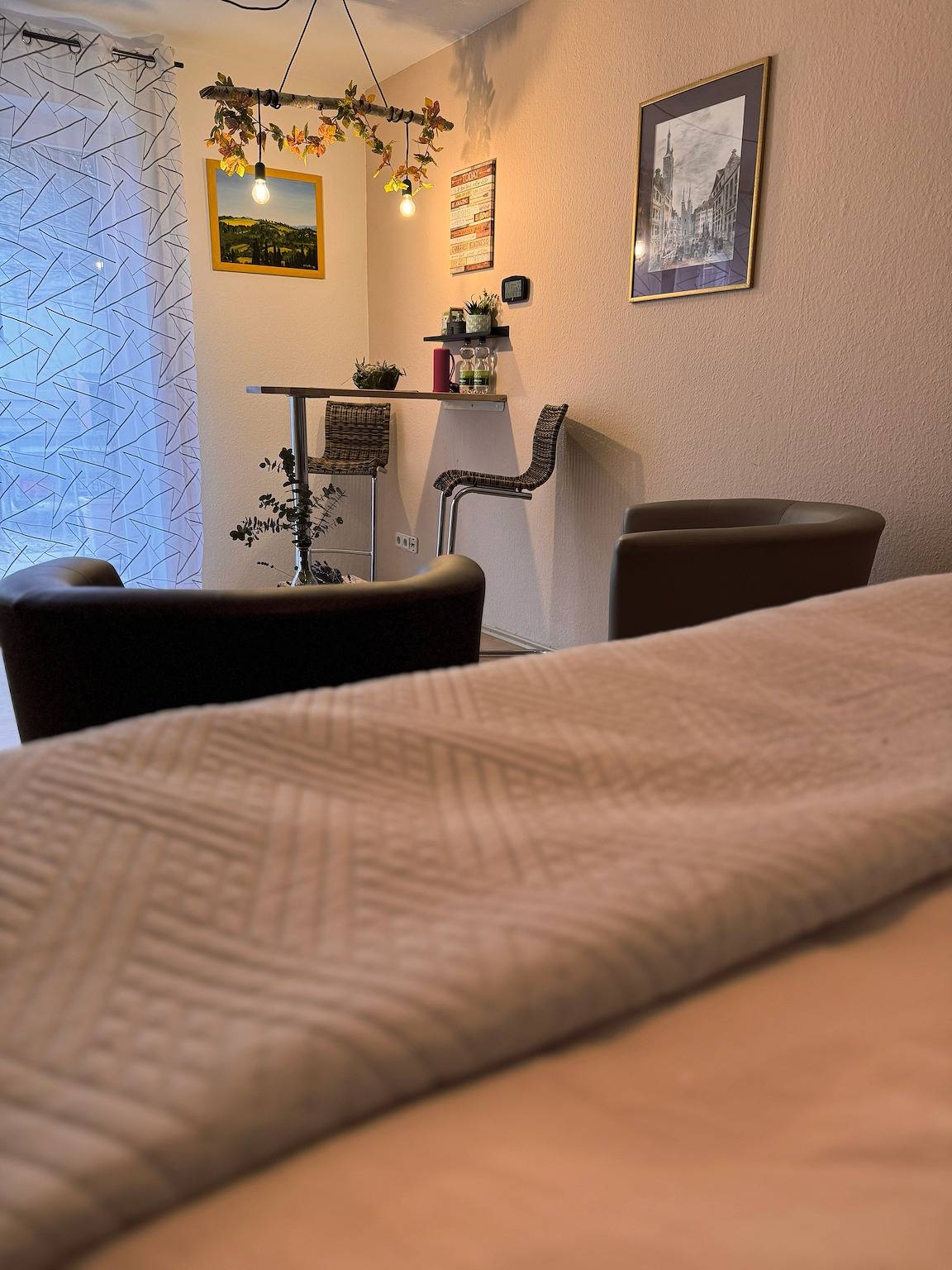 Estudio entero, Estudio 'Komfort-Apartment Mit Terrasse' con Terraza Privada y Wi-Fi in Estenfeld, Romantische Straße