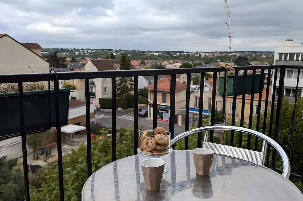 Apartamento entero, Bright 3-room apartment, balcony & parking - Paris 20 min in Sartrouville, Yvelines