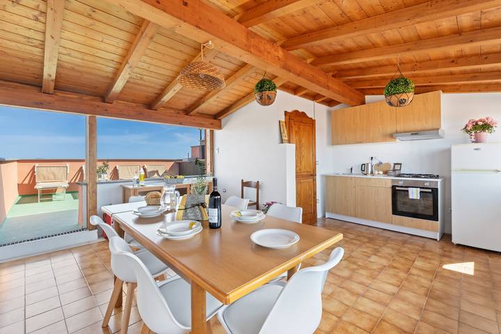 Maison de vacances 'Meravigliosa Terrazza' avec vue sur la mer, Wi-Fi et climatisation in Tresnuraghes, Planargia