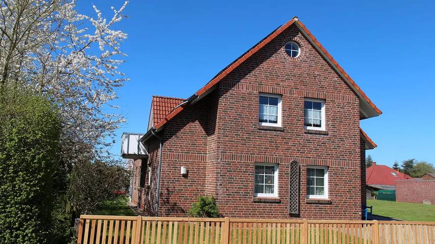 Ferienhaus für 8 Personen, mit Balkon und Terrasse sowie Garten und Sauna in Norden-Norddeich