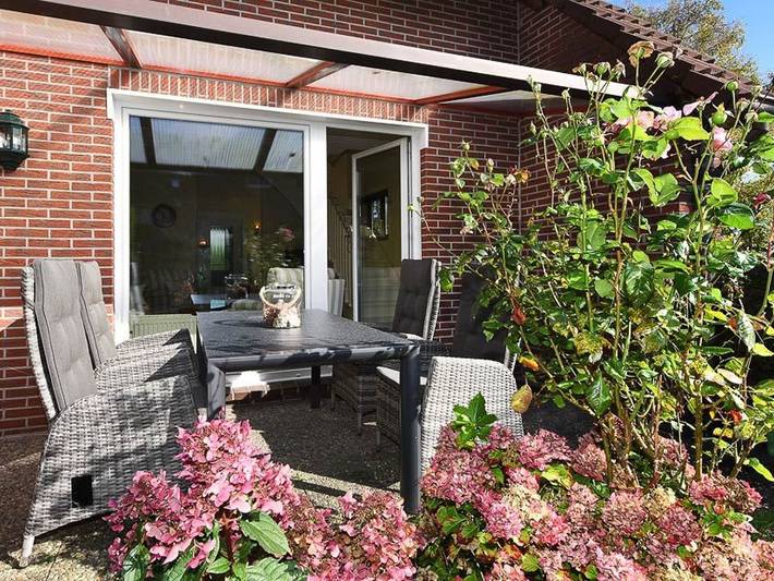 Ferienhaus für 5 Personen, mit Terrasse und Garten, kinderfreundlich in Carolinensiel - 3