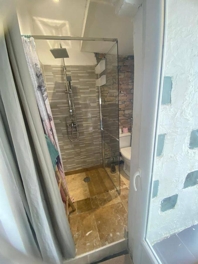 Gîte pour 2 personnes, avec vue et balcon dans Theatre Moliere Scene Nationale - 2
