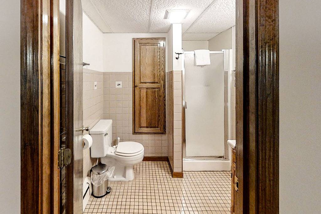 Gorgeous Waterfront Home on Westport Island with 2 Sunrooms in Lincoln County (Maine)