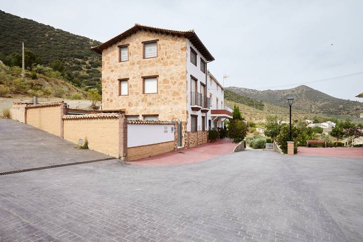 Chalet para 8 personas, con jardín, Se admiten mascotas en Provincia de Jaén - 2