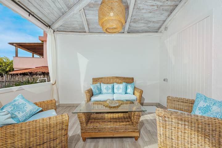 Mediterranes Ferienhaus mit Wlan, A/C, Garten & Terrasse in Spiaggia di Baia Caddinas, Golfo Aranci