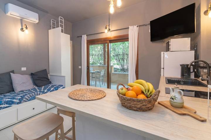 Gîte pour 4 personnes, avec Terrasse dans Olbia - 2