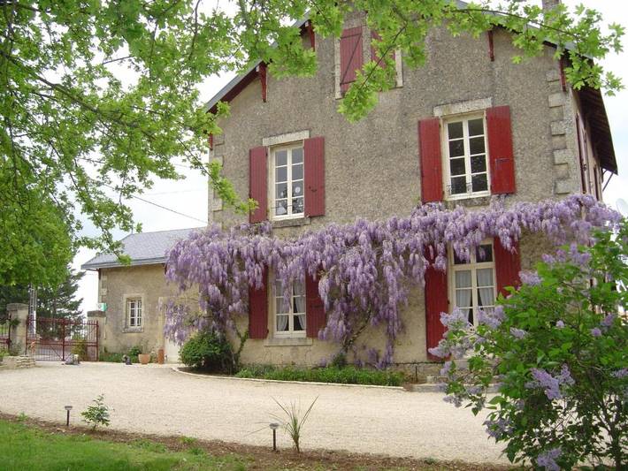 Maison d’hôte pour 2 personnes, avec jardin et piscine, animaux acceptés