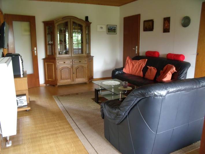 Ganze Ferienwohnung, Ferienhaus Karl - Ferienhaus mit 60 qm, 1 Schlafzimmer, 1 Wohn-/Essbereich, max. für 2 Personen in Nieder-Moos, Freiensteinau