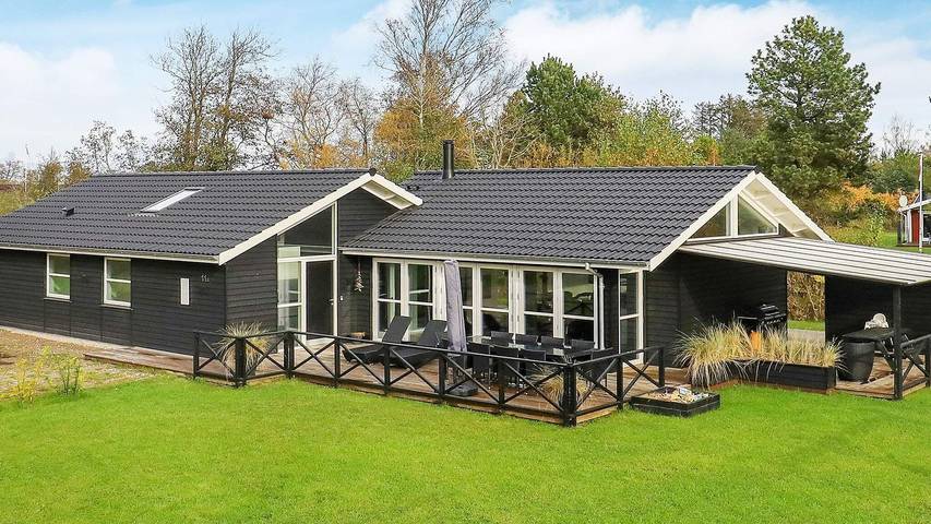 Ferienhaus für 11 Personen, mit Terrasse und Whirlpool, mit Haustier in Bratten