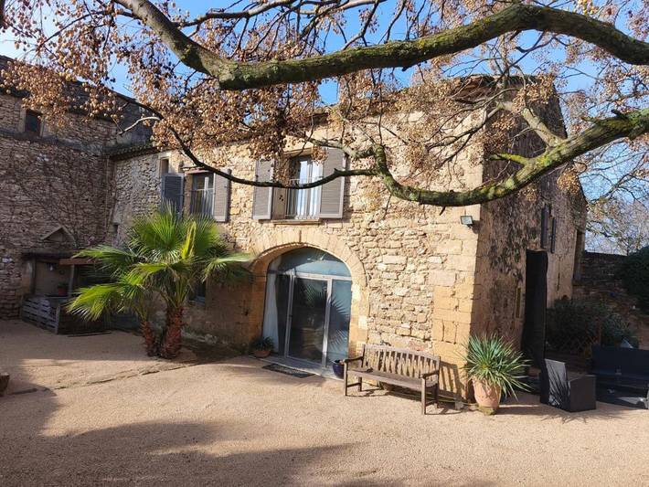 Location de vacances pour 11 personnes, avec jardin ainsi que piscine et vue à Argilliers