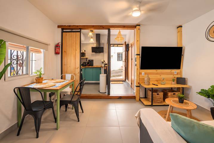 Hel lägenhet, Apartment 'Nova Lux Vejer - Historic Center' with Mountain View, Wi-Fi and Air Conditioning in Vejer de la Frontera, Costa de la Luz