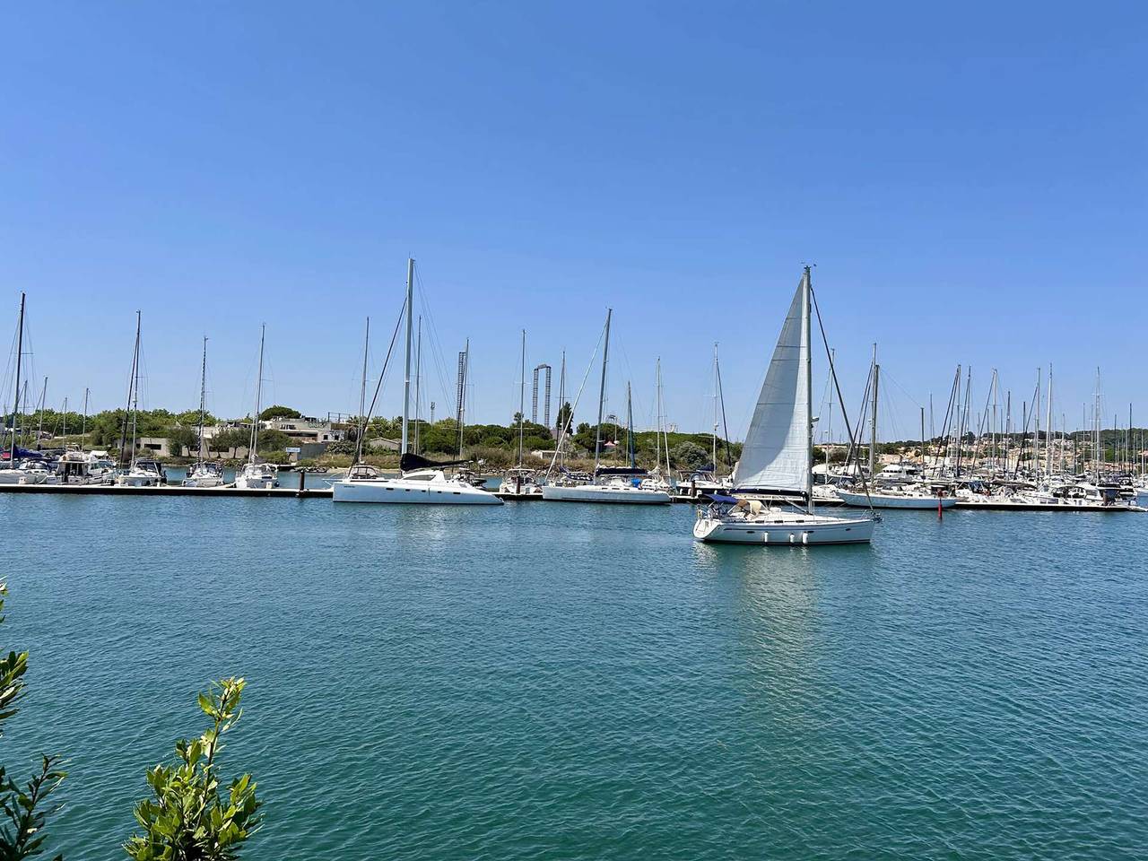 Appartement entier, Appartement T2 rénové, 4 couchages, vue port, Cap d'Agde in Cap d'Agde, Agde