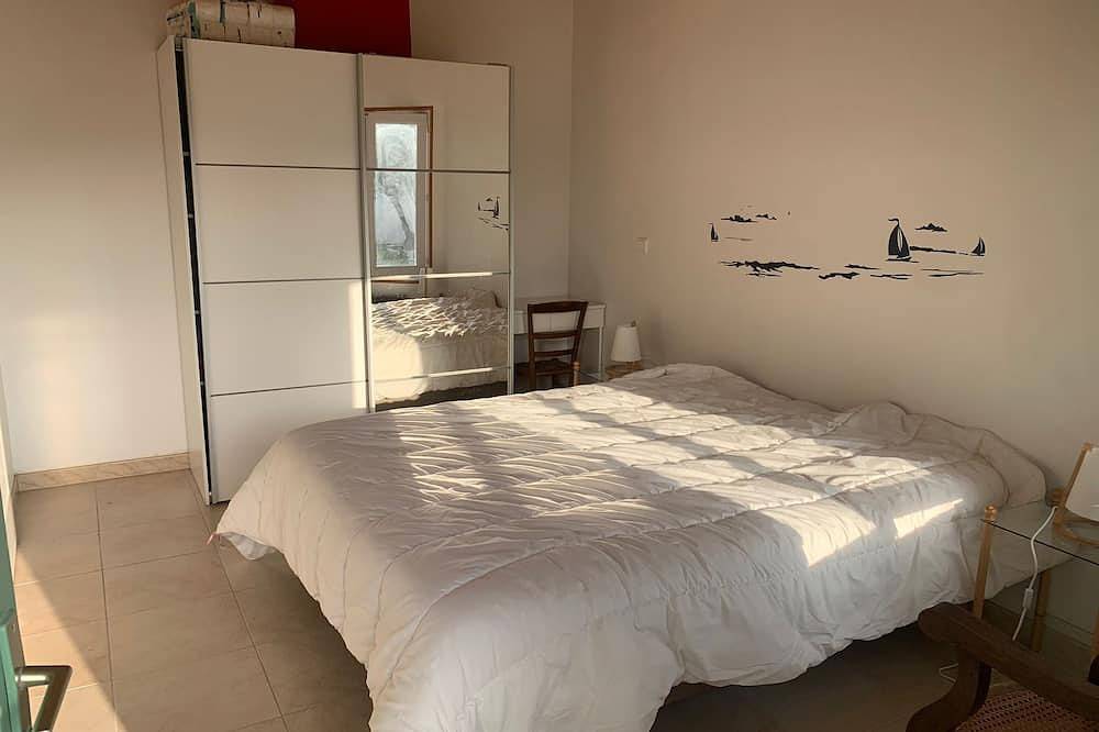 Single-Storey House With Large Enclosed Garden Close To The Beach For 6 People in Le Bois-Plage-en-Ré, Ile de Re