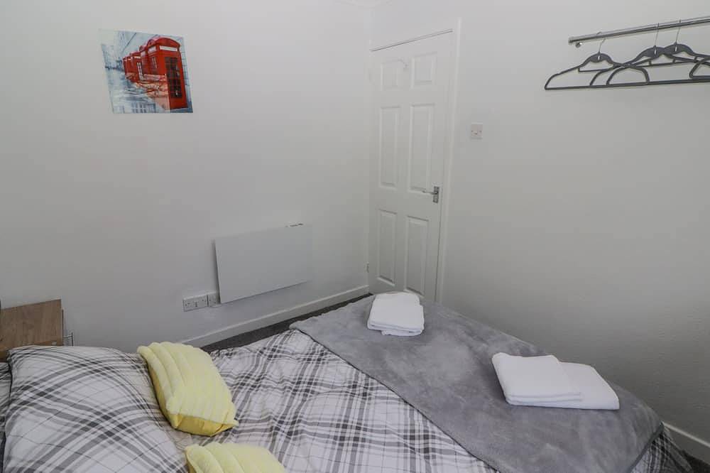 48 Gower Holiday Village, pet friendly, with pool in Scurlage in Swansea region