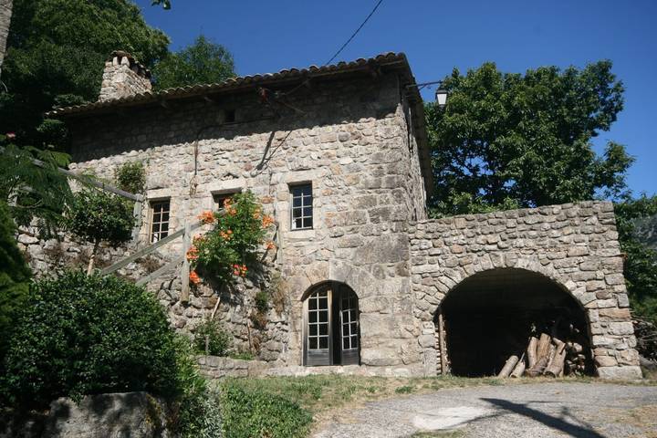Vacation Home "Les Grisiéres" with Mountain View & 2 Private Terraces in Montpezat-sous-Bauzon, Parc naturel régional des Monts d'Ardèche