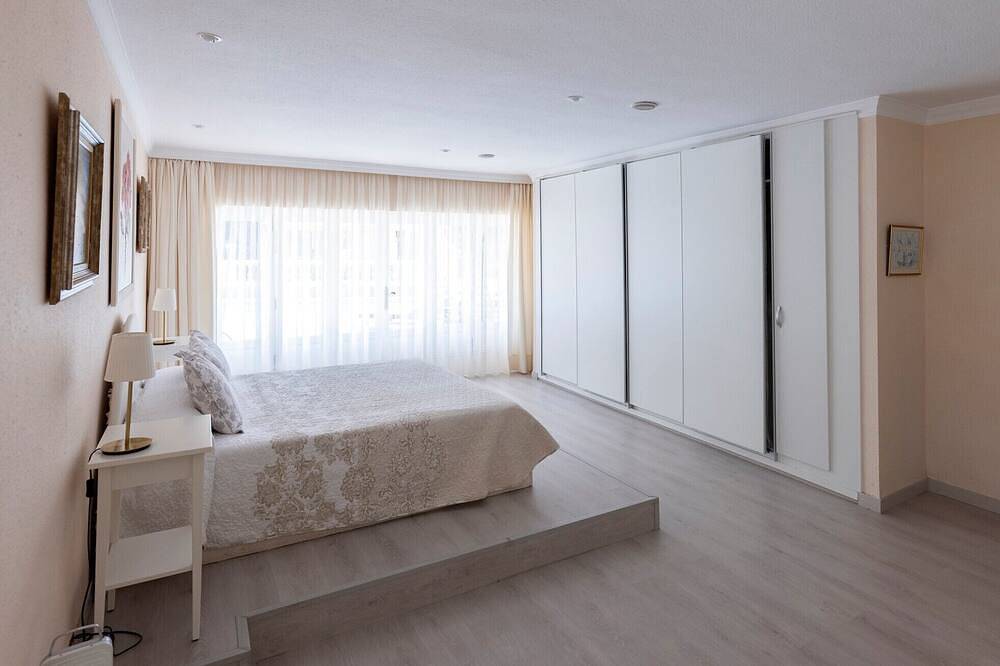Dos villas, piscina climatizada y cancha de tenis privadas! in Risco Caido, La Orotava