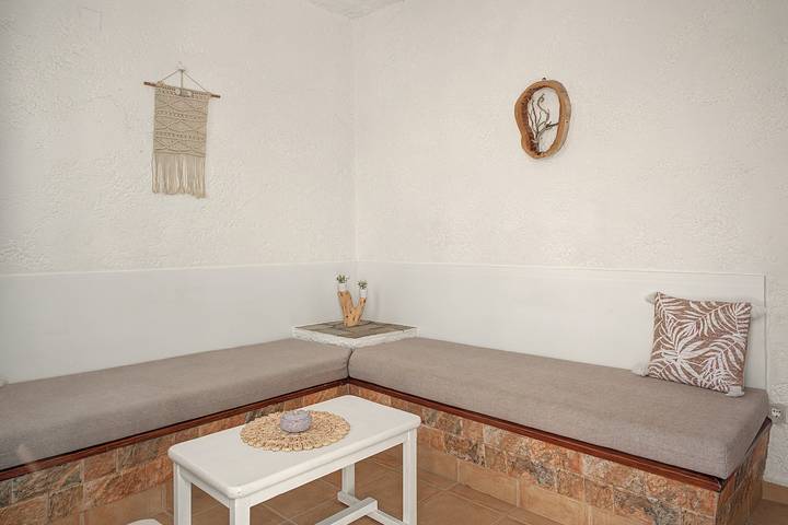 Ganze Wohnung, Ferienwohnung 'Pool Suite 1' mit Gemeinschaftspool und Balkon in Karpathos