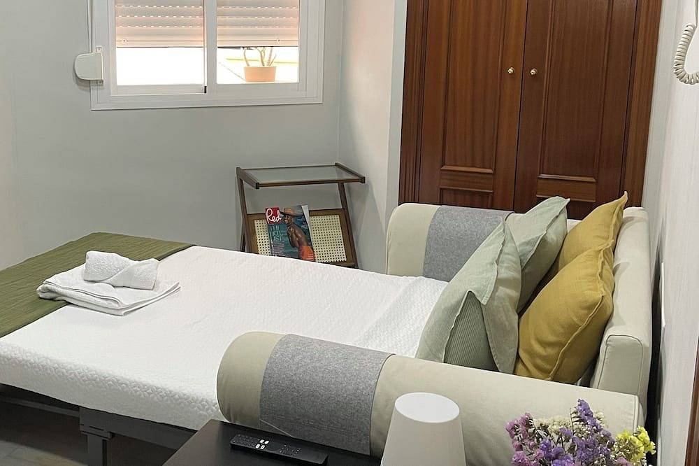 Entire apartment, Elegance and comfort in the heart of Malaga in Malaga Centro Historico, Malaga