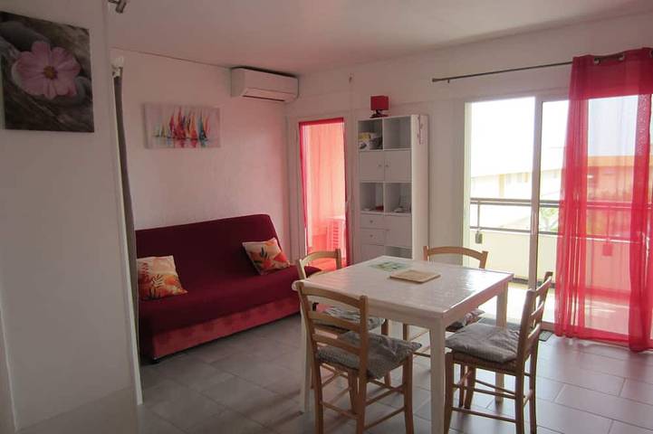 Appartement de vacances pour 3 personnes, avec balcon et piscine - 1