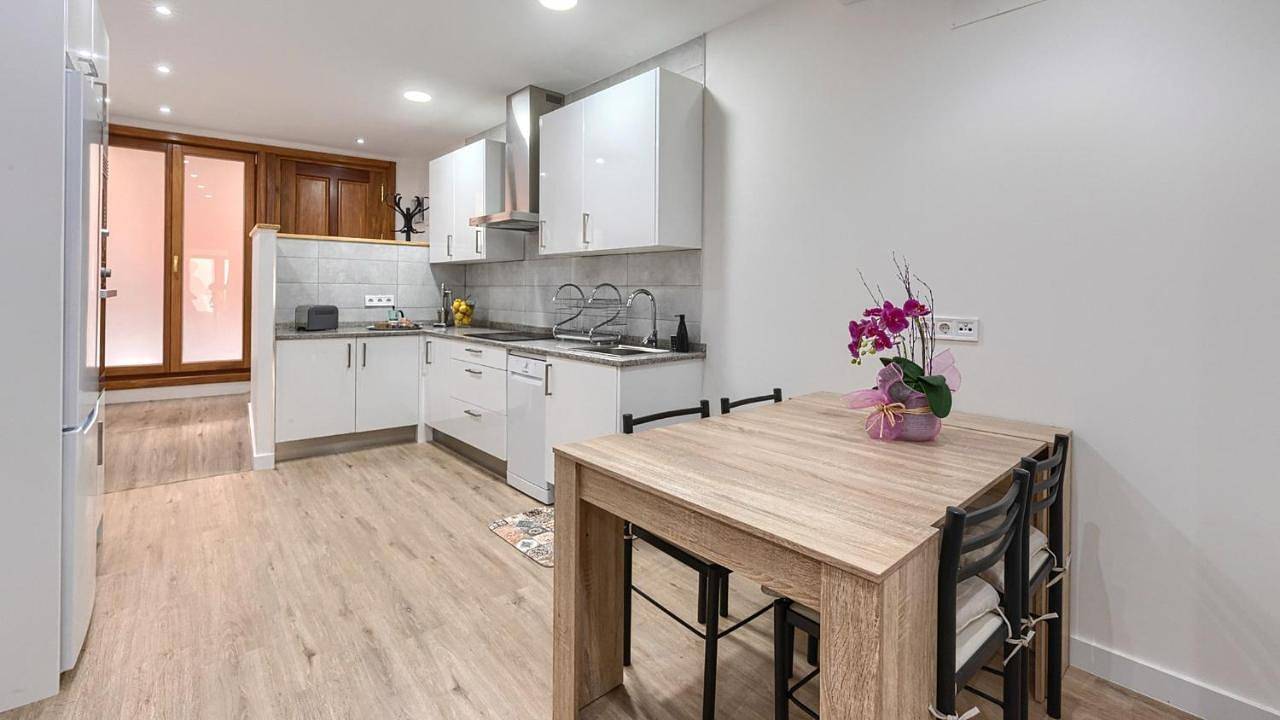 Appartement entier, Three-Bedroom Apartment in Lekeitio, Côte Basque (Espagne)