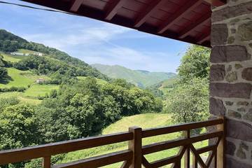 Location de vacances pour 6 personnes à Estérençuby