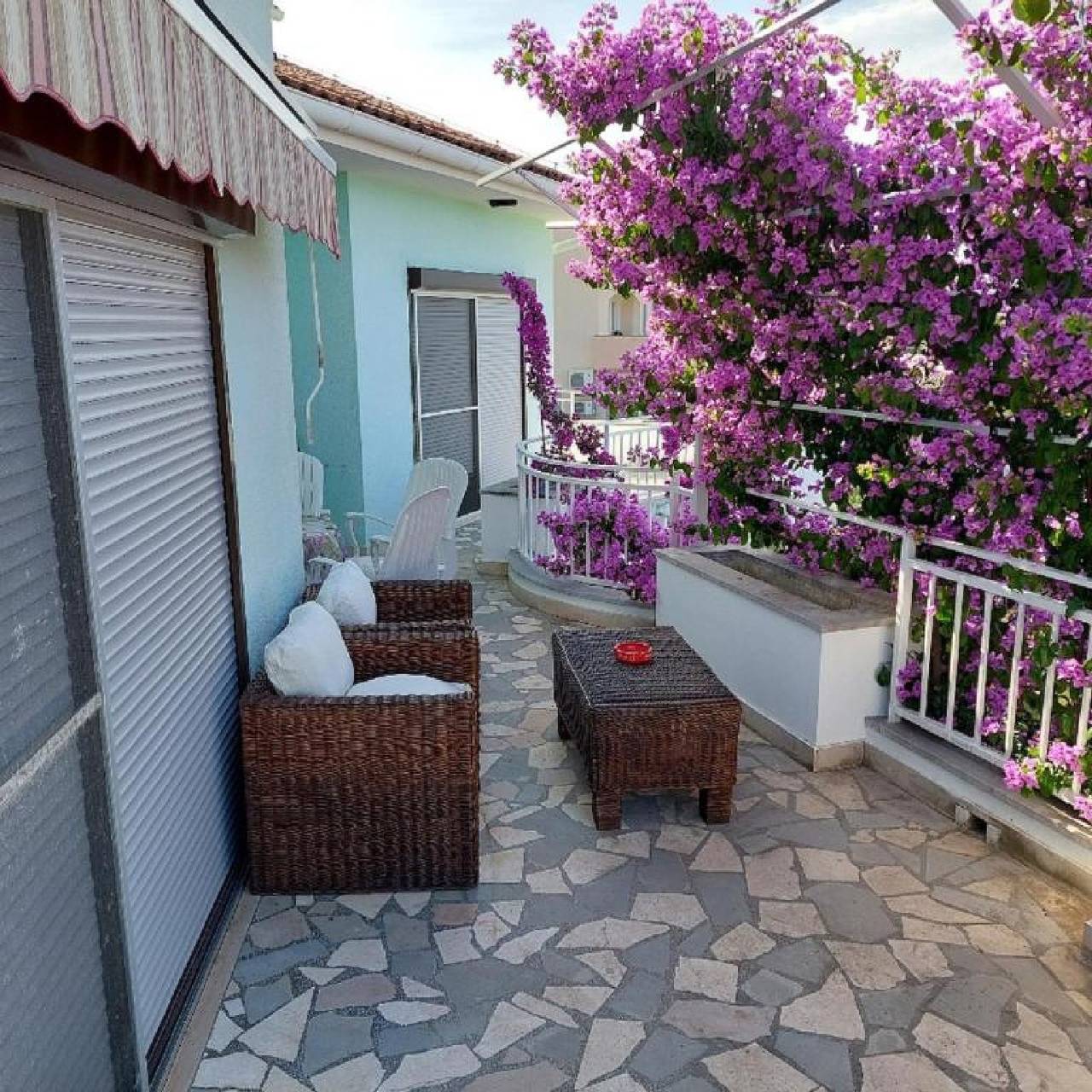 Ganze Wohnung, Ferienwohnung für 6 Personen mit Meerblick in Strand Kožino, Zadar (Kommun)