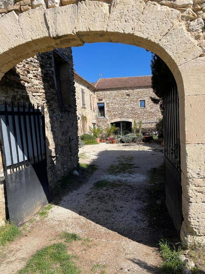 Chambre d’hôte pour 5 personnes, avec jacuzzi et jardin ainsi que piscine et terrasse dans la Drôme - 4