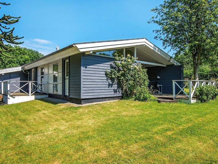 Ferienhaus für 6 Personen, mit Whirlpool und Sauna sowie Terrasse und Garten in Augustenburg - 3