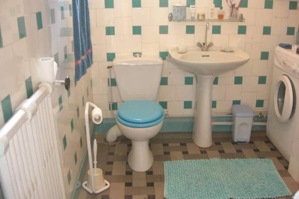 Appartement entier, Grand T2 de caractère, centre ville avec jardin/patio. in Perpignan, Côte d'Améthyste