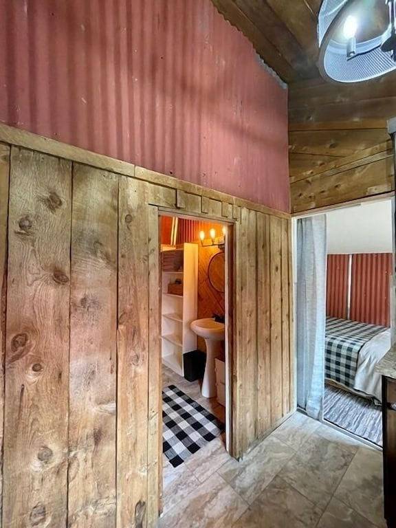 Rustic Riverside Cabin with Patio — Family Escape in Boulder County