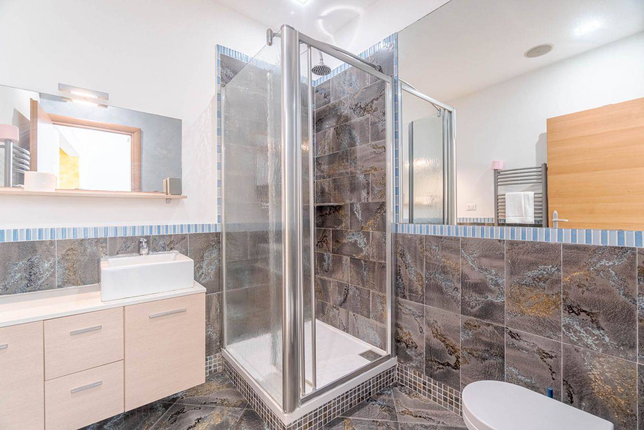 Cały apartament, Comfy Apartment x4 - w/ Balcony in Ponente (Genova), Genua